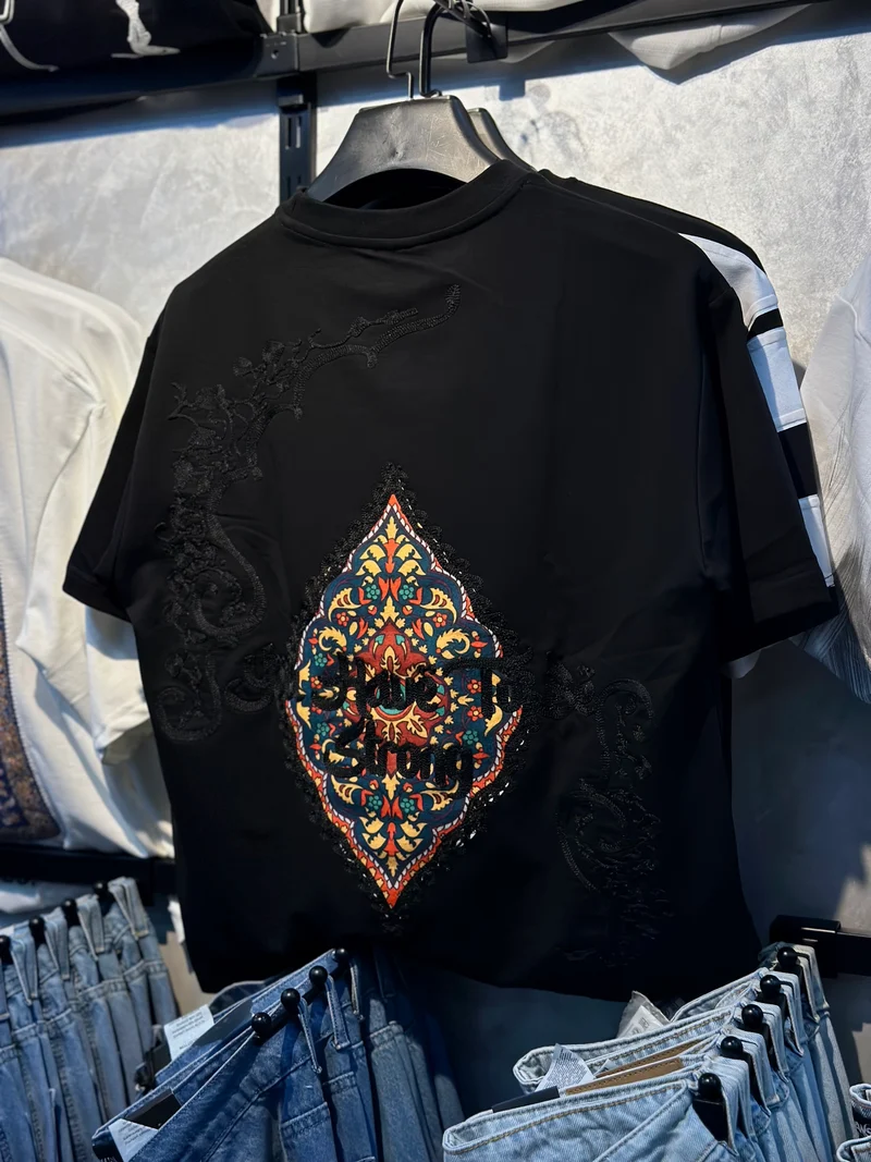 Tshirt strong noir